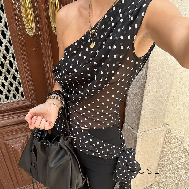 Effortlessly Elegant Top with a Timeless Design