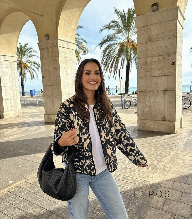 Well Tailored Jacket with a Graceful Silhouette