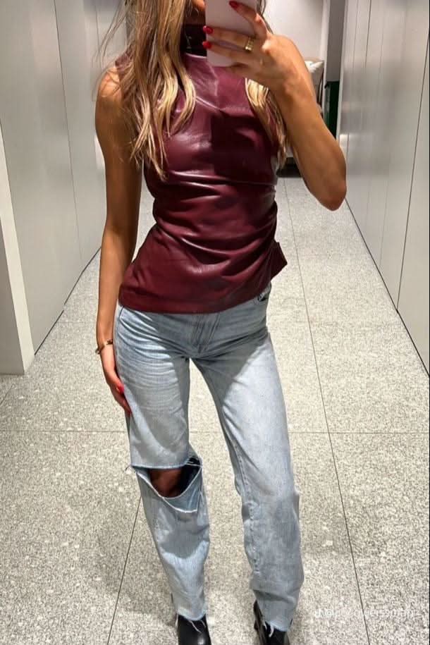 Classic Vintage Top with a Flattering Fit
