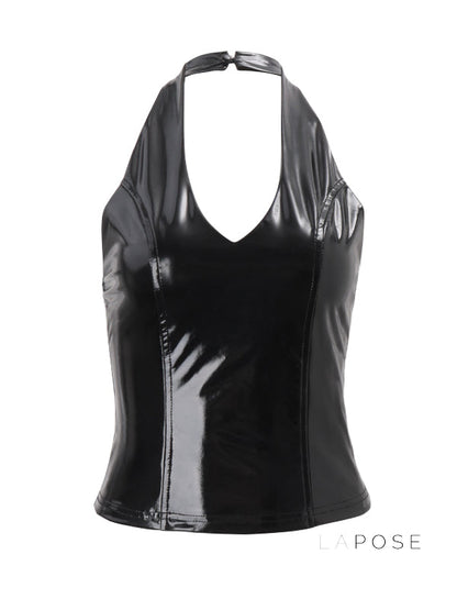 Well Tailored Top with a Graceful Silhouette