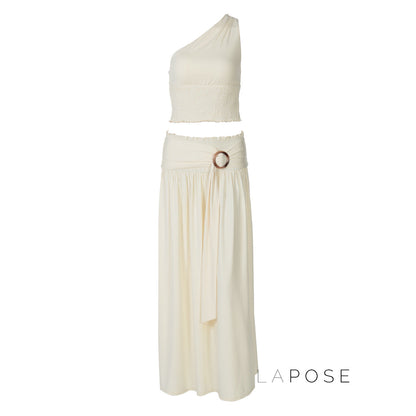 Gracefully Styled Garment for Any Occasion