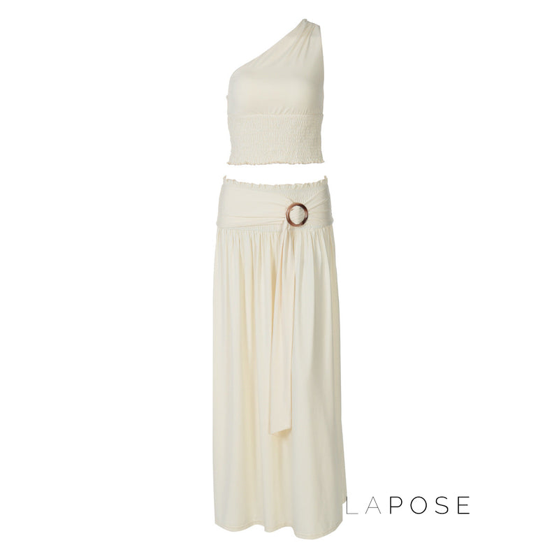 Gracefully Styled Garment for Any Occasion