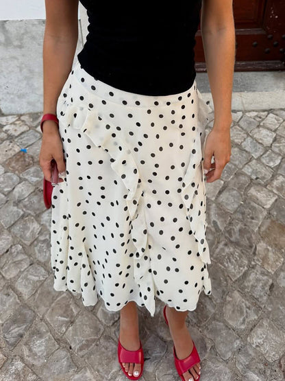 Gracefully Styled Garment for Any Occasion