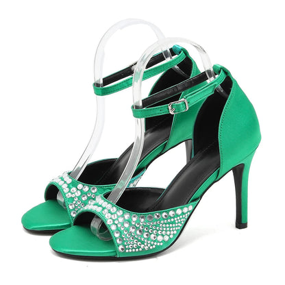 Beautifully Finished Heels in a Timeless Design