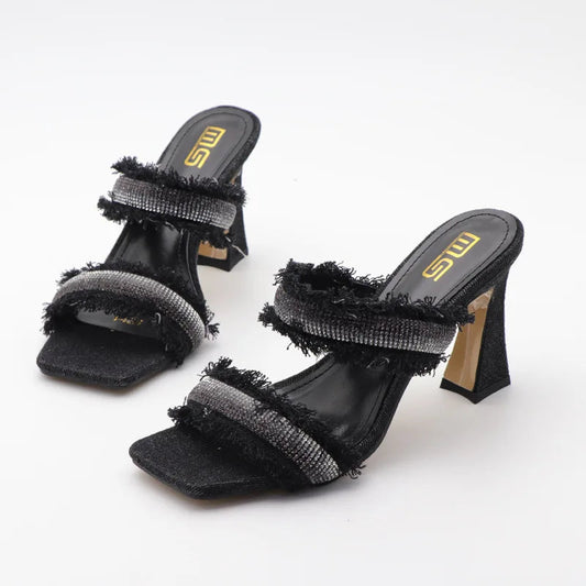 Polished Heels with an Effortless Classic Look