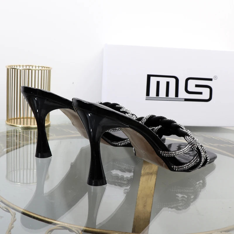 Elegantly Styled Sandals for Everyday Wear
