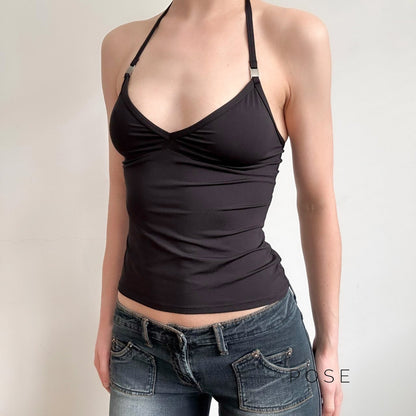 Well Tailored Top with a Graceful Silhouette