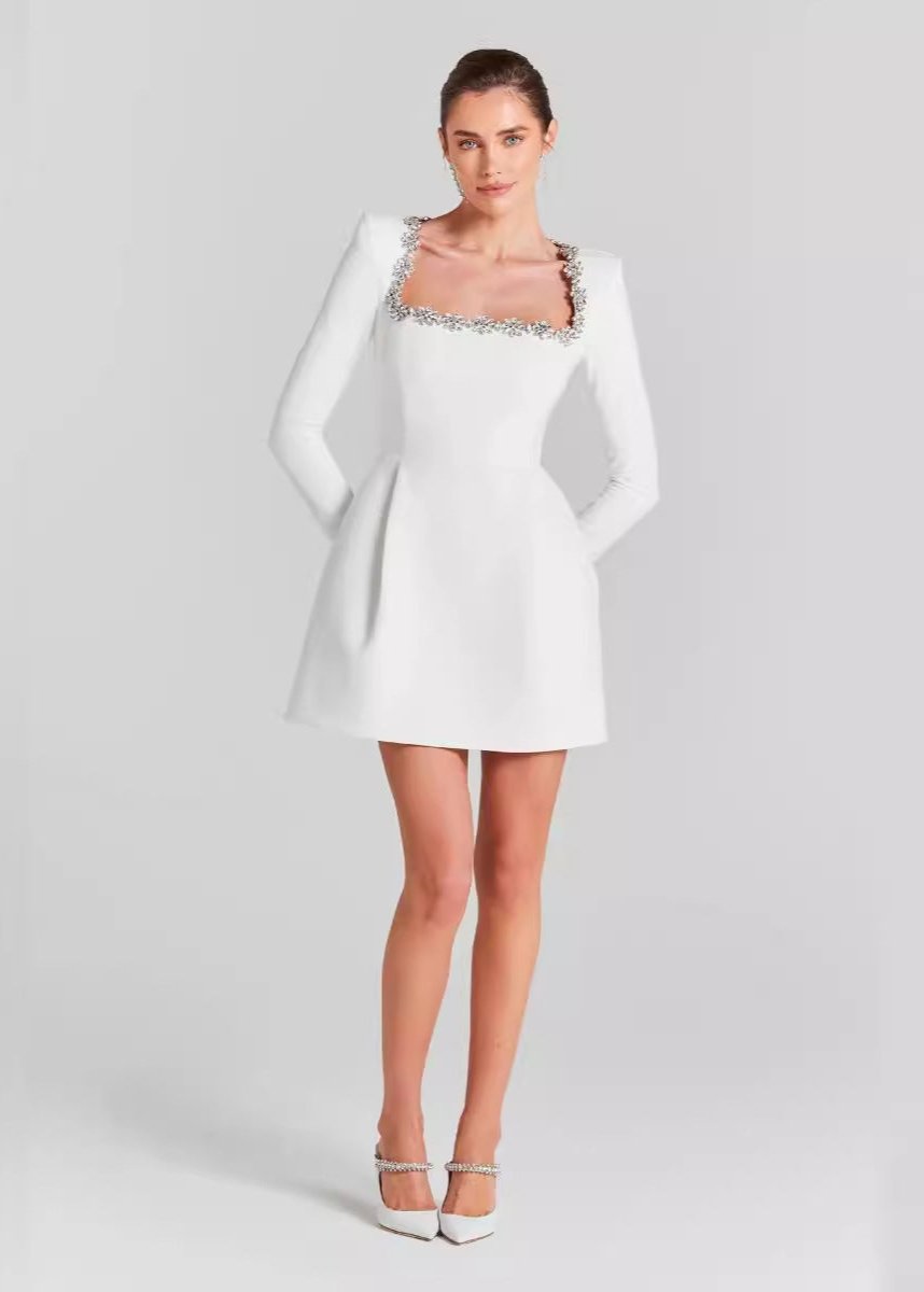 Well Tailored Dress with a Graceful Silhouette