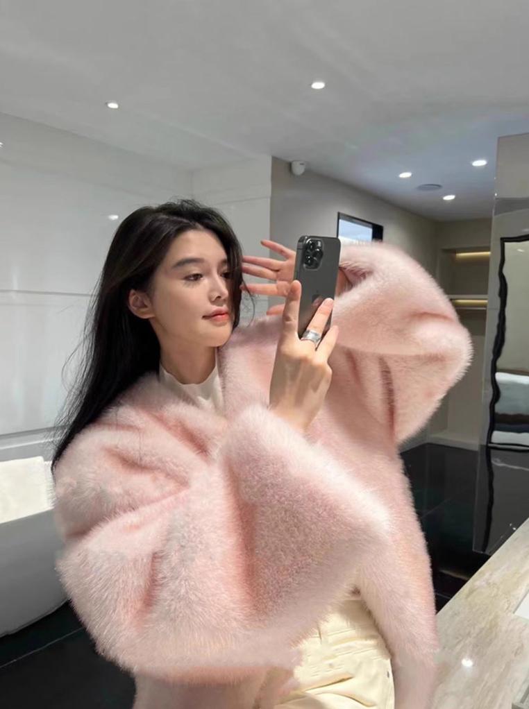 Polished Coat with an Effortless Classic Look