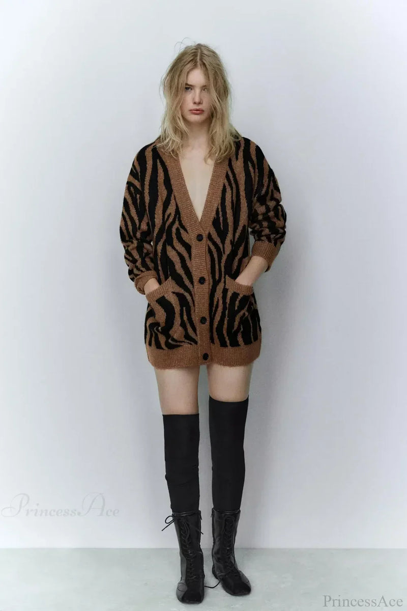 Elegantly Designed Cardigan