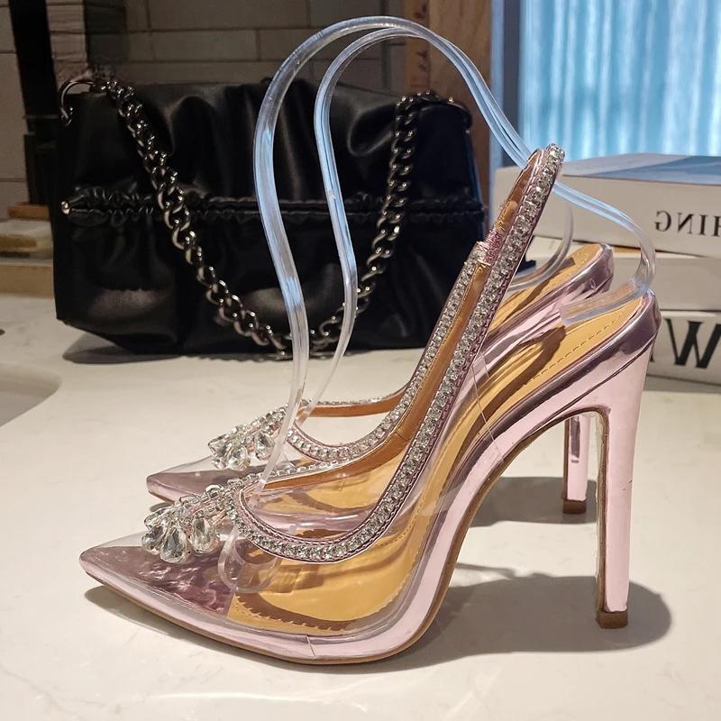 Beautifully Finished Heels in a Timeless Design