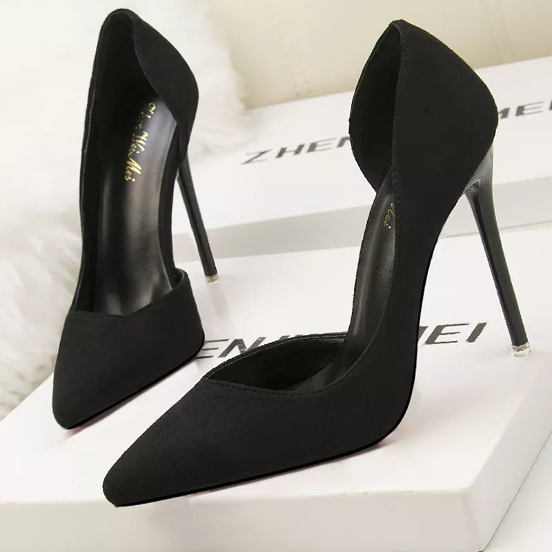 Polished Heels with an Effortless Classic Look