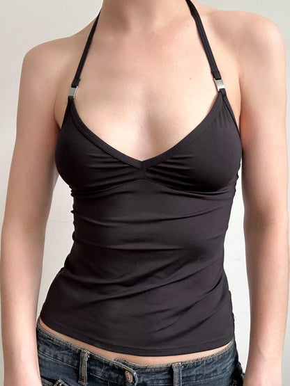 Well Tailored Top with a Graceful Silhouette