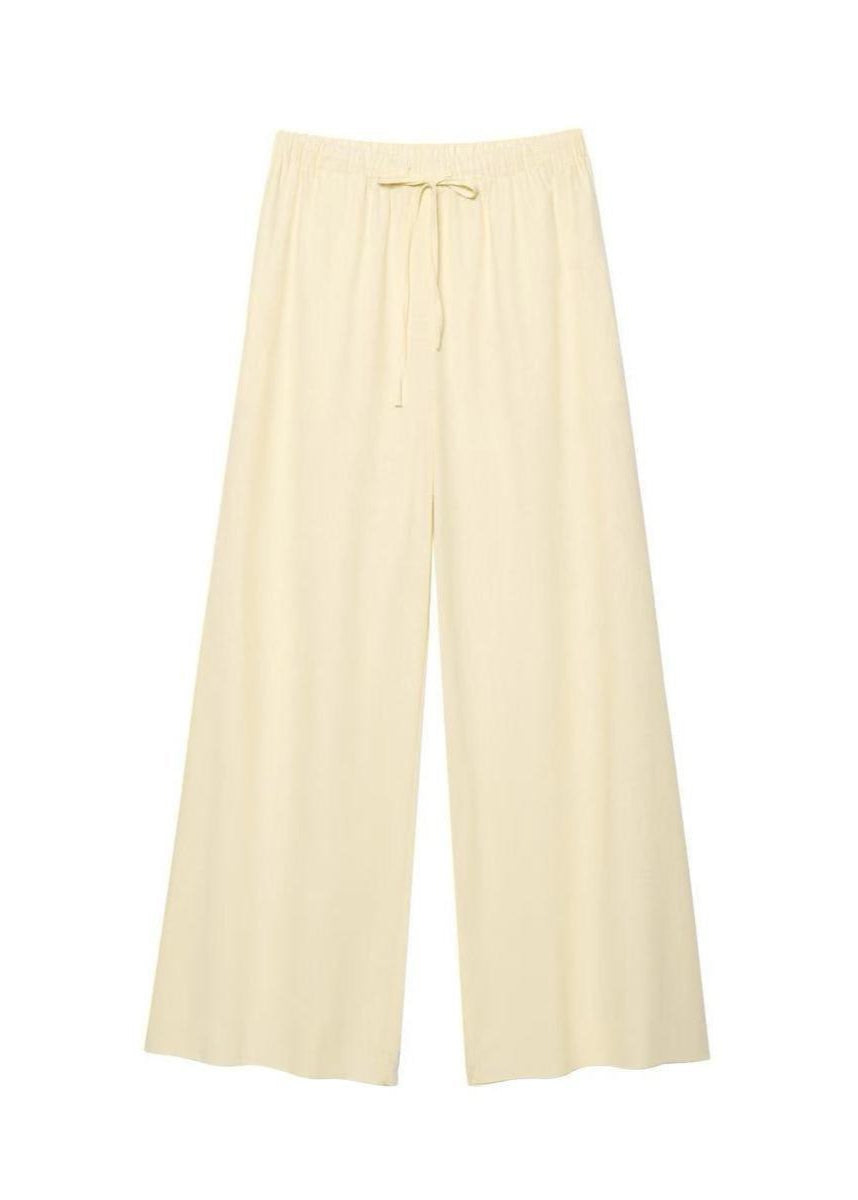 Beautifully Crafted Blouse in a Classic Style