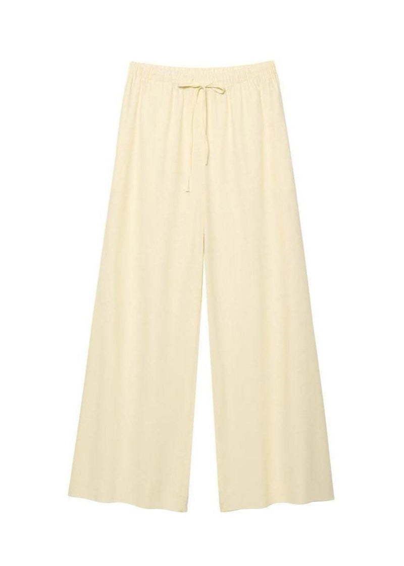 Beautifully Crafted Blouse in a Classic Style