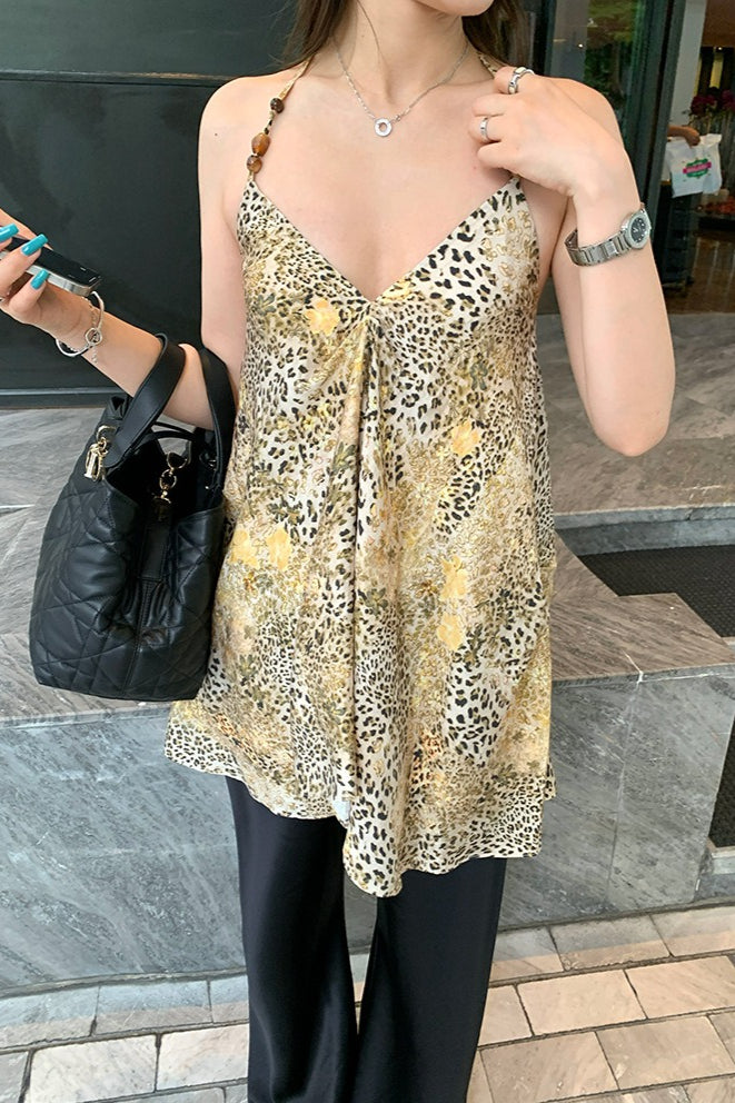 Classic Vintage Top with a Flattering Fit
