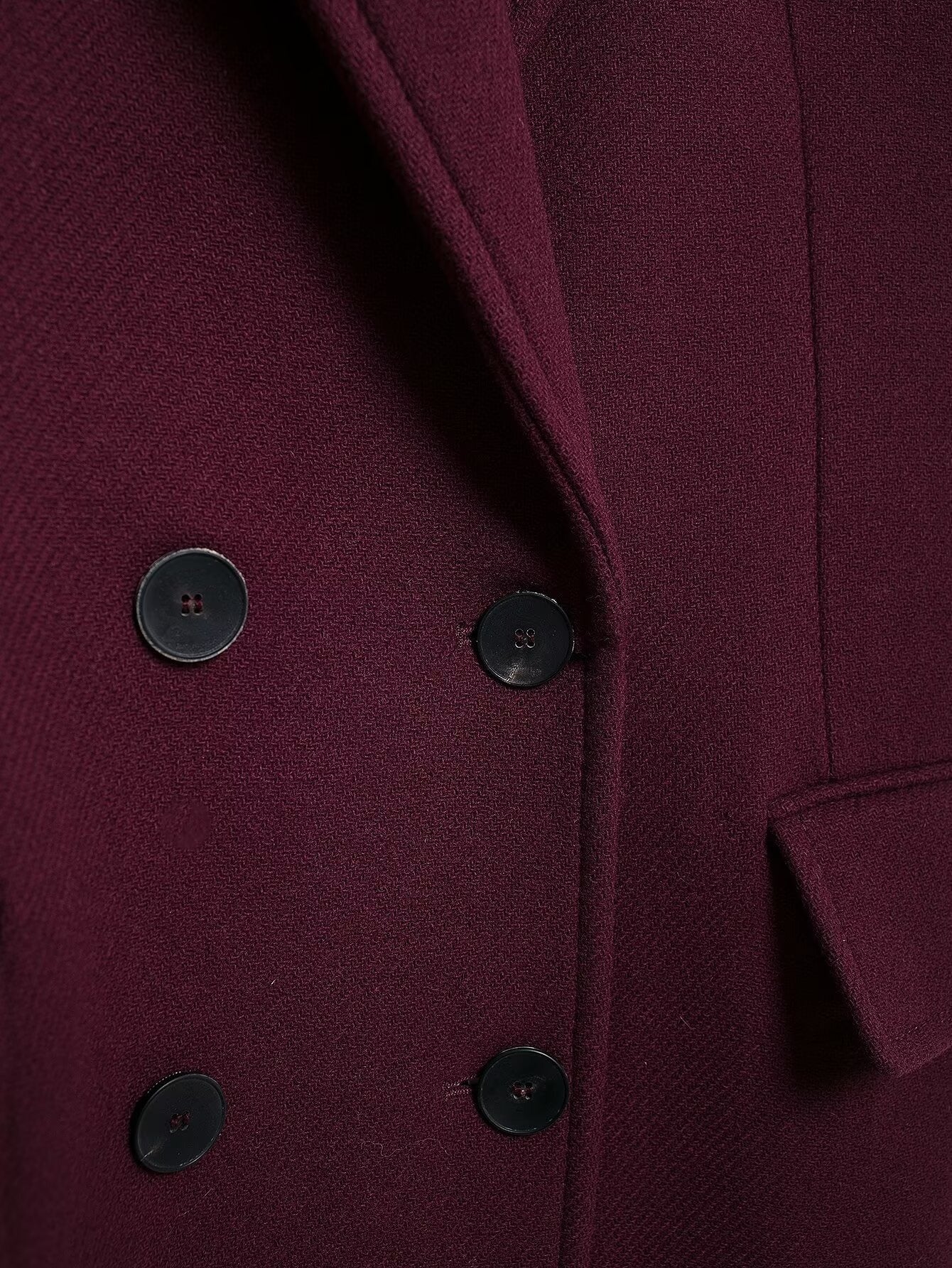 Sophisticated Coat with a Clean Classic Look