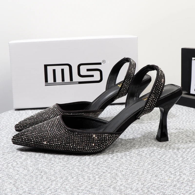 Well Tailored Heels with a Graceful Silhouette