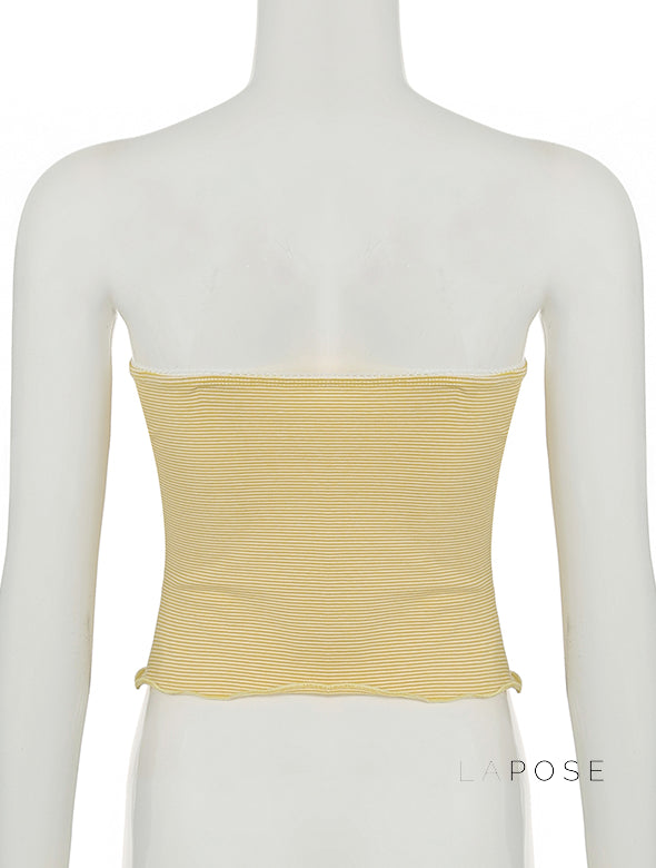 Well Tailored Top with a Graceful Silhouette