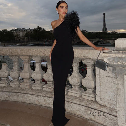 Beautifully Finished Garment in a Timeless Design