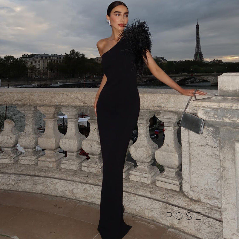 Beautifully Finished Garment in a Timeless Design