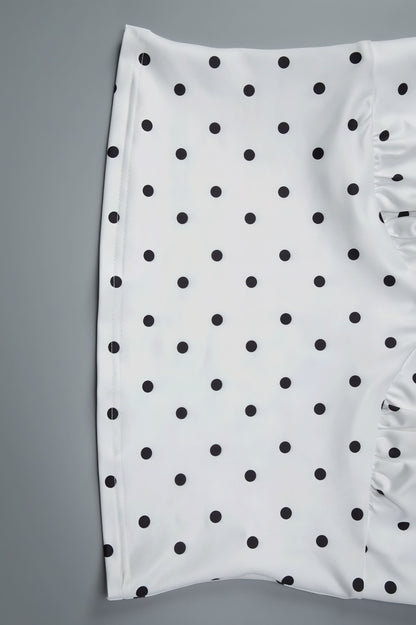 Effortlessly Elegant Garment with a Timeless Design