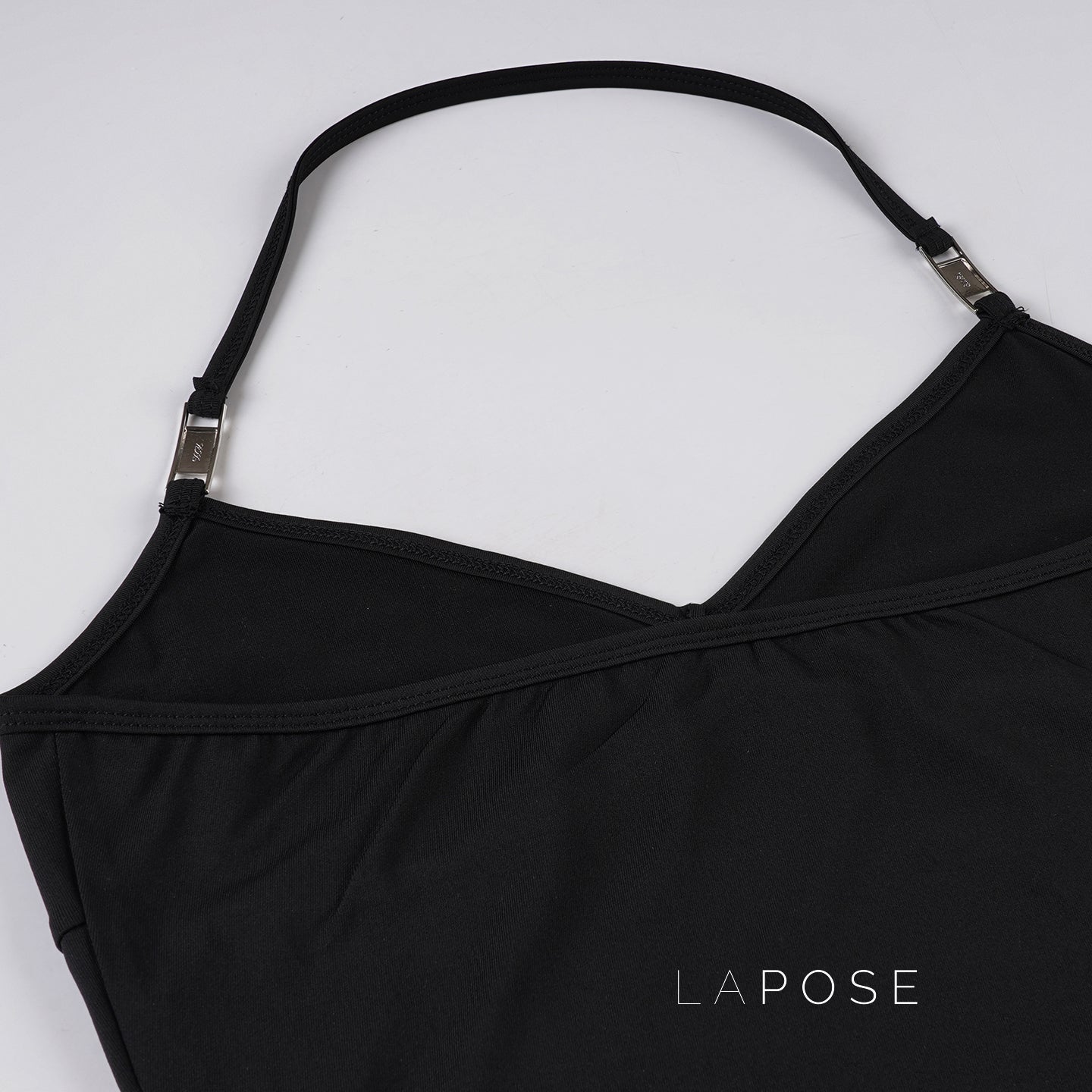 Well Tailored Top with a Graceful Silhouette