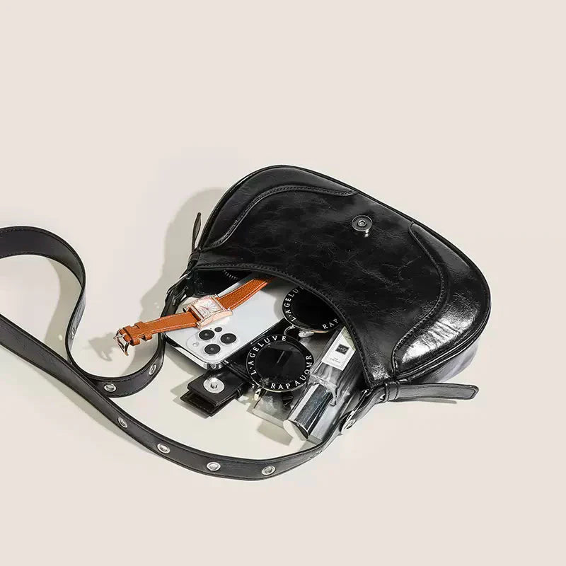 A Vintage Style Bag with Delicate Timeless Details