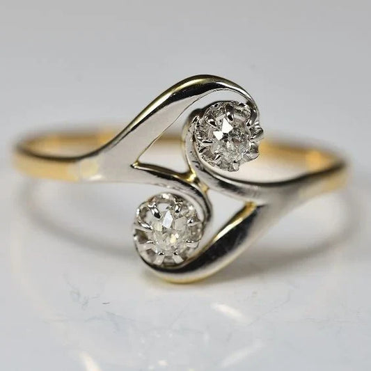 Zirconia Wavy Gold Ring