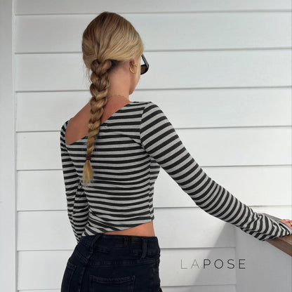 Effortlessly Elegant Top with a Timeless Design