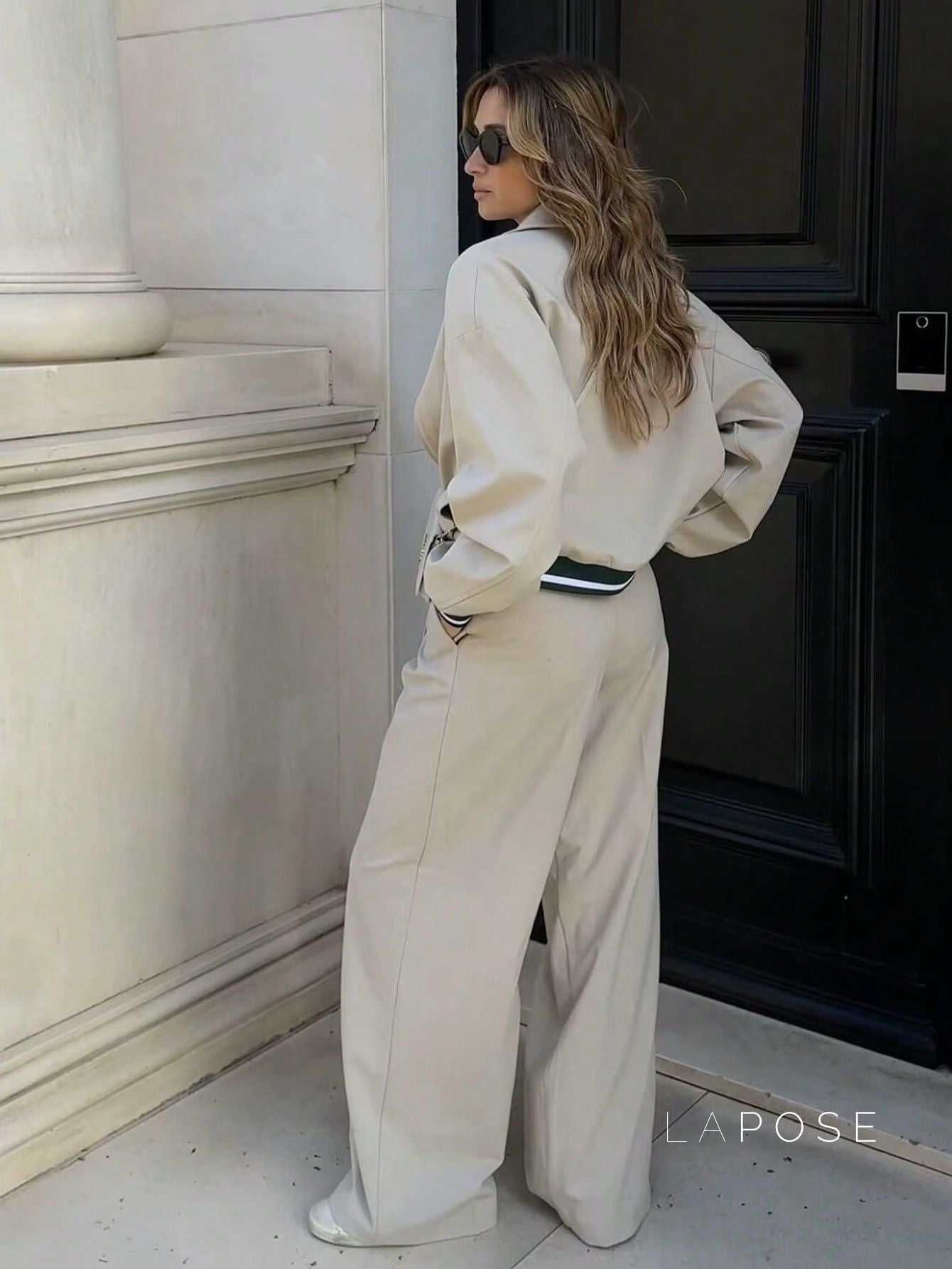 Well Tailored Jacket with a Graceful Silhouette
