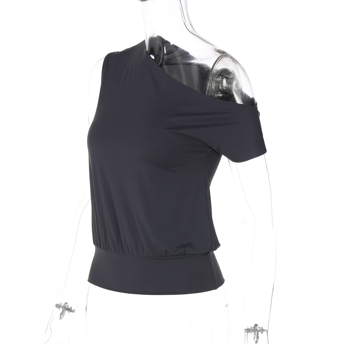 Well Tailored Garment with a Graceful Silhouette