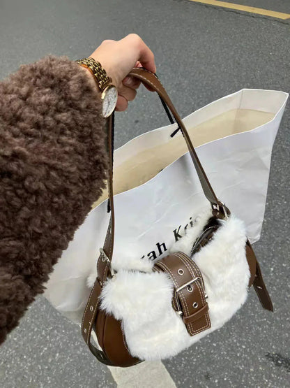 Polished Bag with an Effortless Classic Look