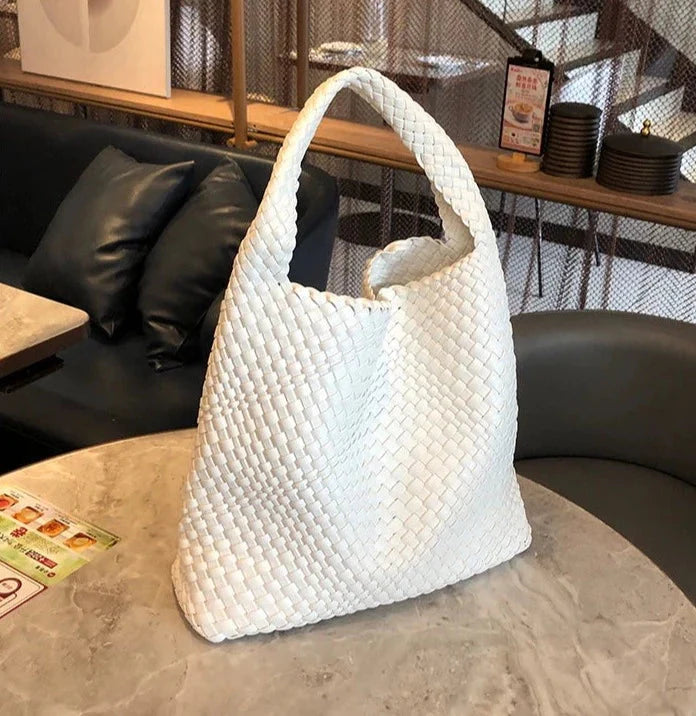 Beautifully Crafted Bag in a Classic Style