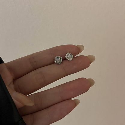Baroque Stud Earrings - Rachelle