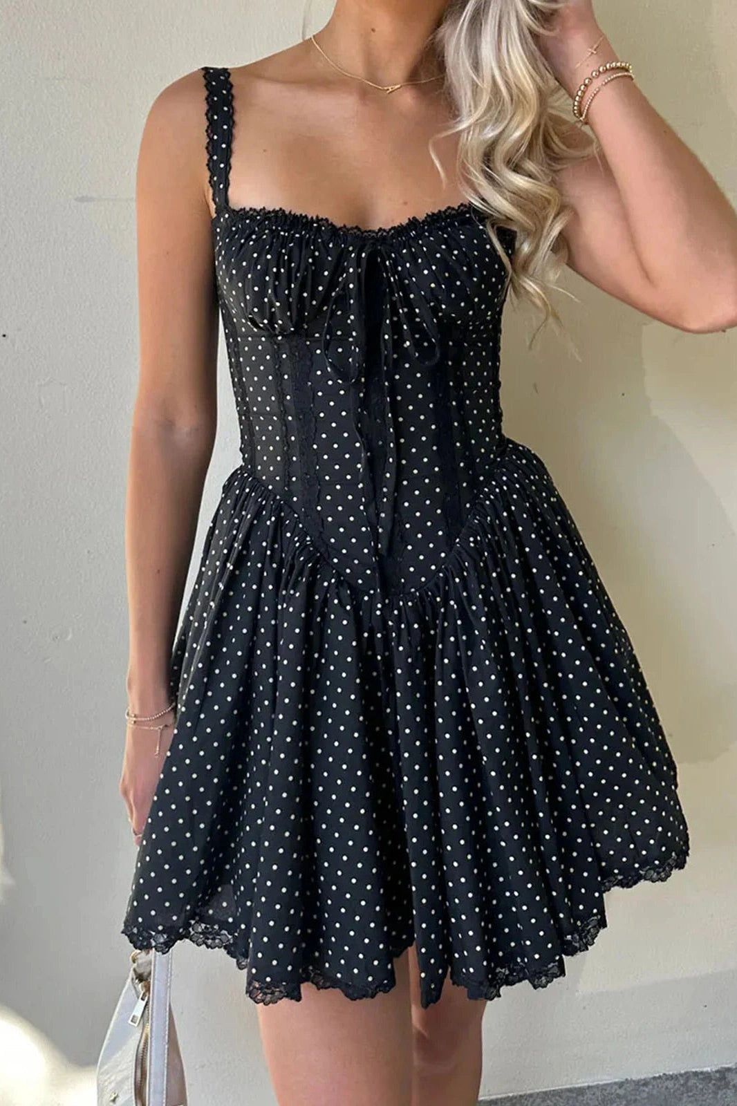 Gracefully Styled Dress for Any Occasion