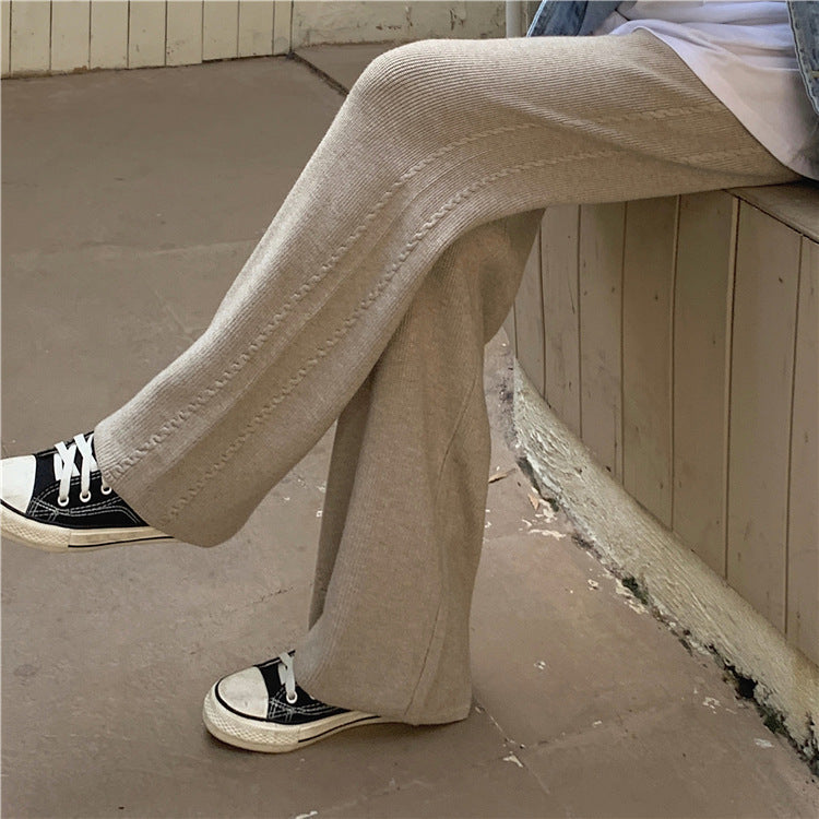 Sophisticated Pants with a Clean Classic Look