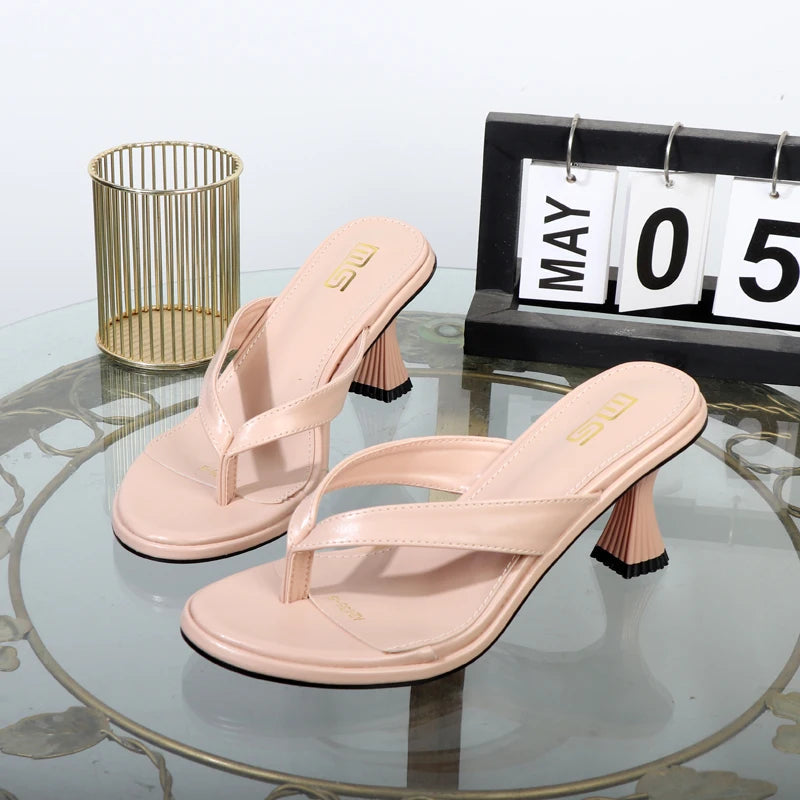 A Vintage Style Heels with Delicate Timeless Details