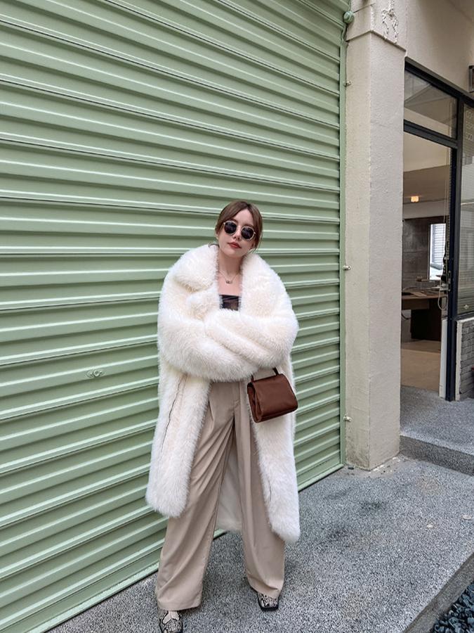 Classic Vintage Coat with a Flattering Fit