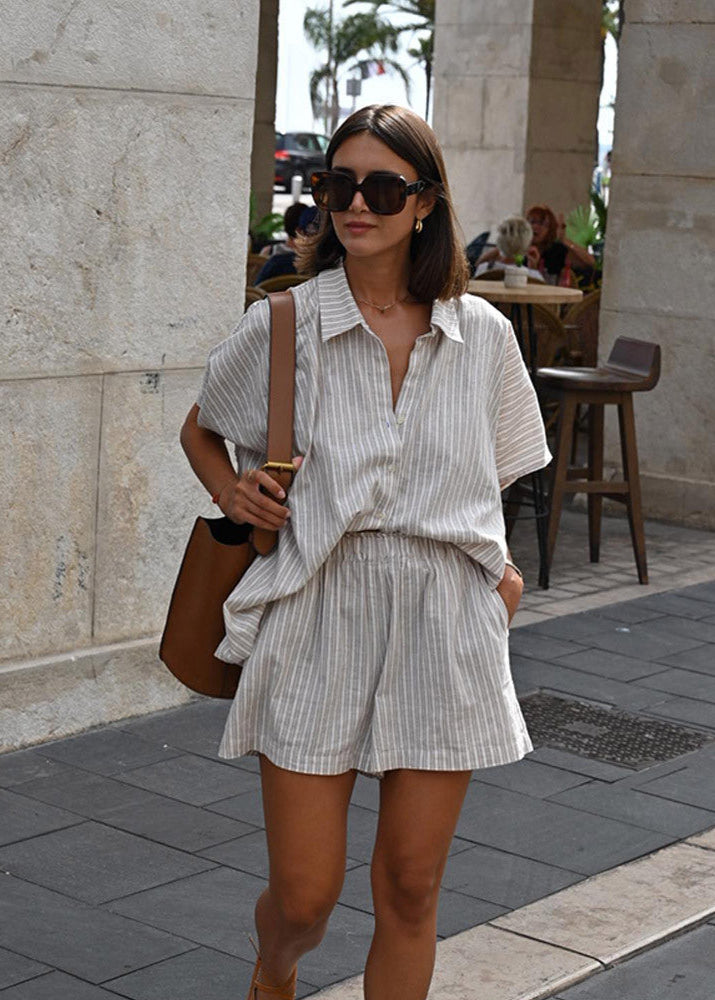 Effortlessly Elegant Garment with a Timeless Design