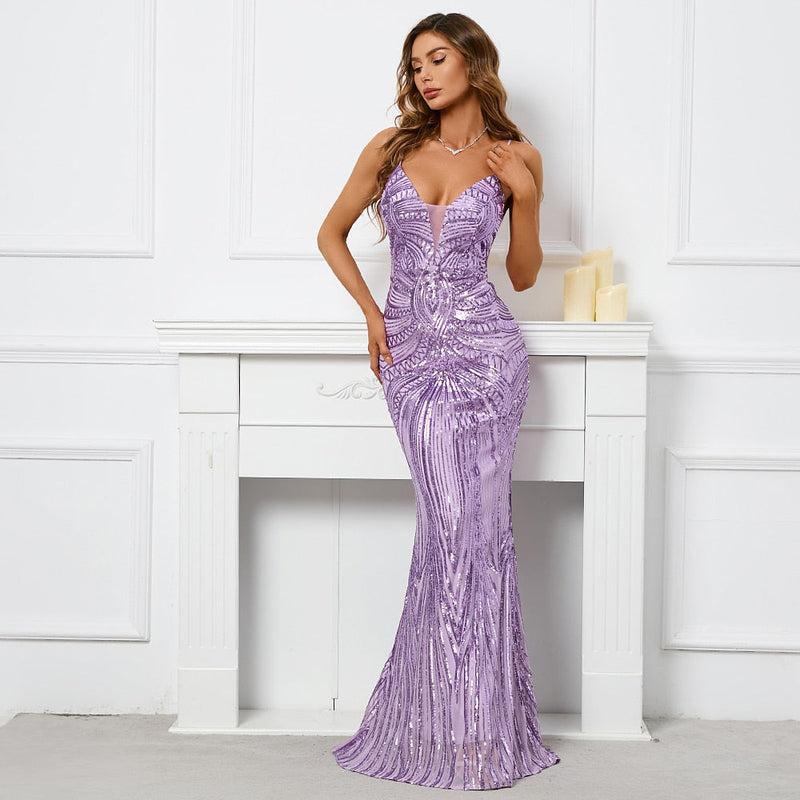 Well Tailored Garment with a Graceful Silhouette