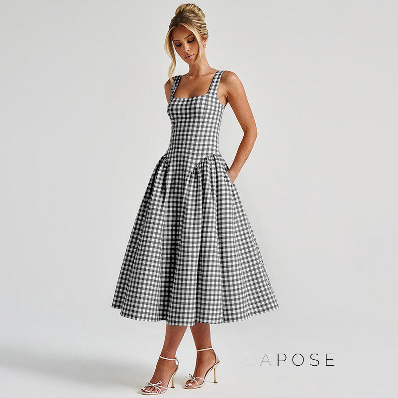 Classic Vintage Dress with a Flattering Fit