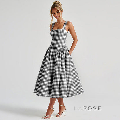 Classic Vintage Dress with a Flattering Fit