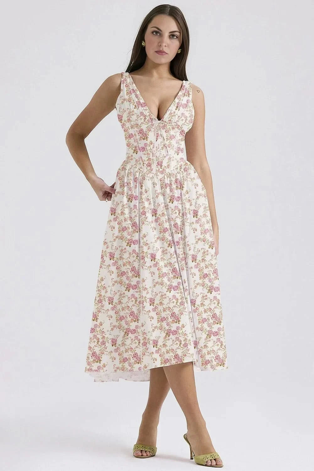 Classic Vintage Dress with a Flattering Fit