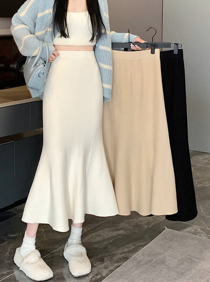 Sophisticated Garment with a Clean Classic Look