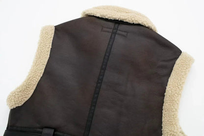 Effortlessly Elegant Jacket with a Timeless Design