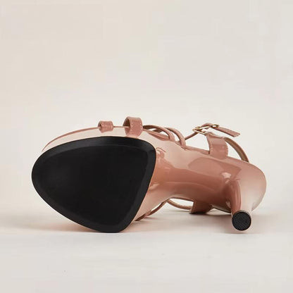 Beautifully Finished Heels in a Timeless Design
