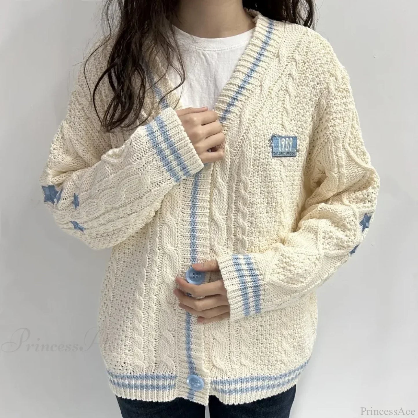 Elegantly Designed Cardigan