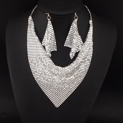 Gracefully Styled Garment for Any Occasion