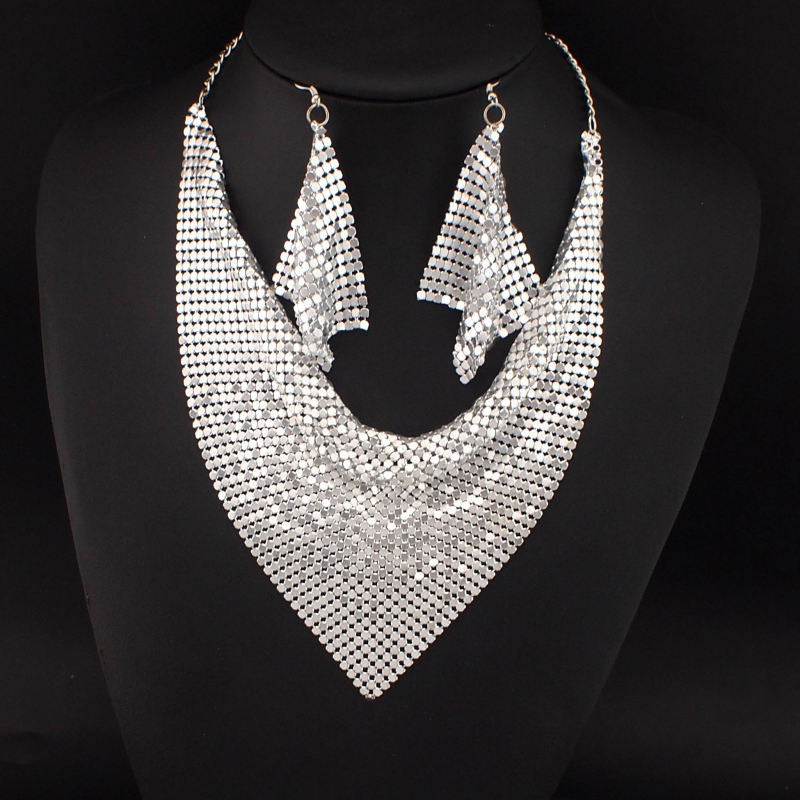 Gracefully Styled Garment for Any Occasion